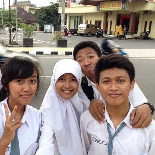 SD N 1 Pacing || SMP N 2 Klaten || SMA N 1 Klaten || X H, XI IPA 5, XII IPA 5, OSIS 2012/2013
