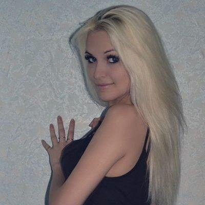 Хочу общаться свободно. Живу в интересном городе. Просто люблю обмениваться взглядами. Как человек я довольно раскрепощенная.