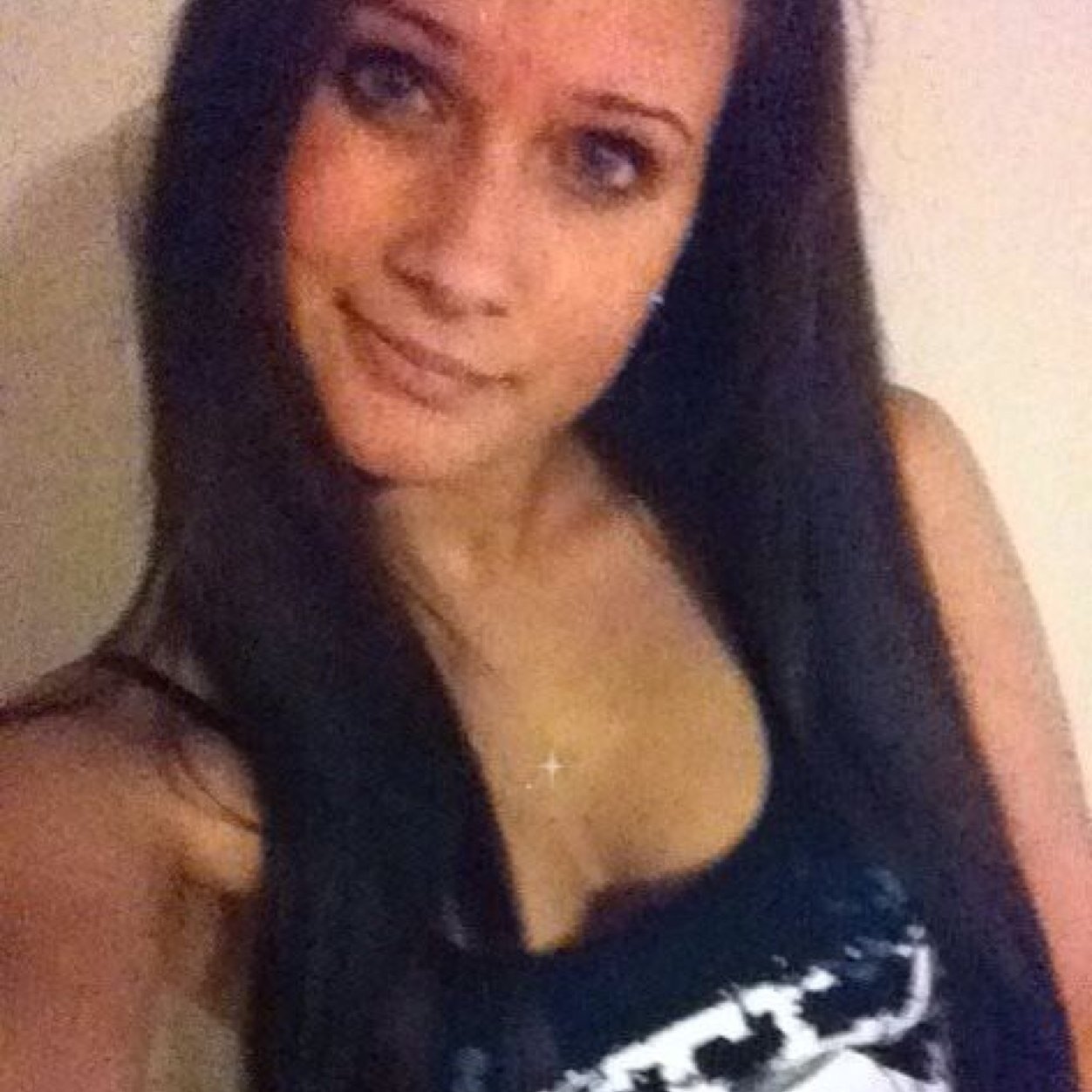 Hardcore lover♡ 。 。just living my life♥ 。 Paul Elstak fan!!!! 

Hardstyle is my style! 
。 。 
MBO Fashion & Design