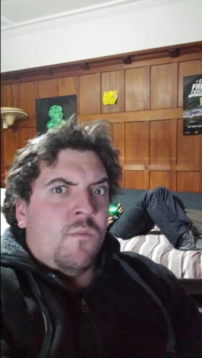 Ahhhhhhhhhhhhhhhhhhhhhhhh things... Father of two awesome lil kids. Working in construction (CHCH-REBUILD) love to dance the old hippty hop and drop. Yeah.
