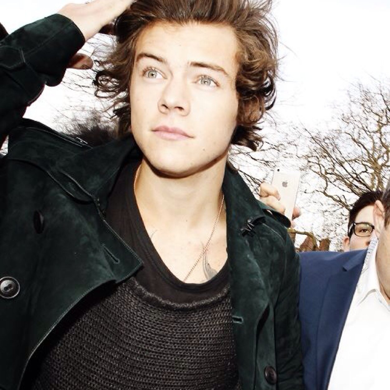 ♪ And we dance all night to the best song ever ♪
