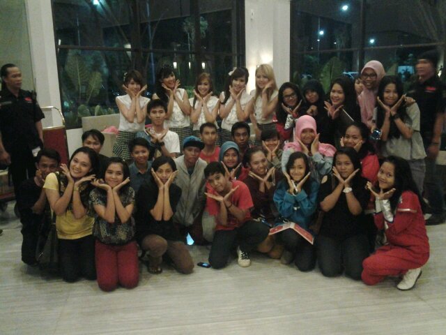 Hello~ We are twibi and twiboys REAL OFFICIAL from PALU. Lets join with us ;) Always support @cherrybelleindo :D RESMI 14 sept 2012 :p | CP : 085796999155
