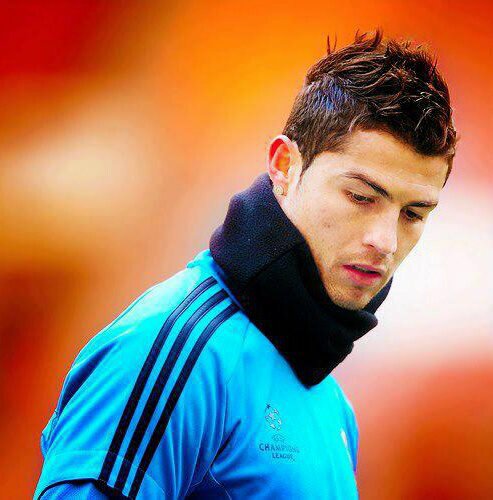 I chose REAL MADRID and not BARCELONA because I am a Winner, not a loser!!
