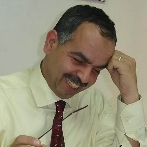 صحفي وكاتب حر أعتز بانتمائي لدعوة (الإخوان المسلمين) ومتيم بالحرية مدير تحرير جريدة (آفاق عربية) سابقا ضد الإنقلاب العسكري تغريداتي الأخيرة في المفضلة