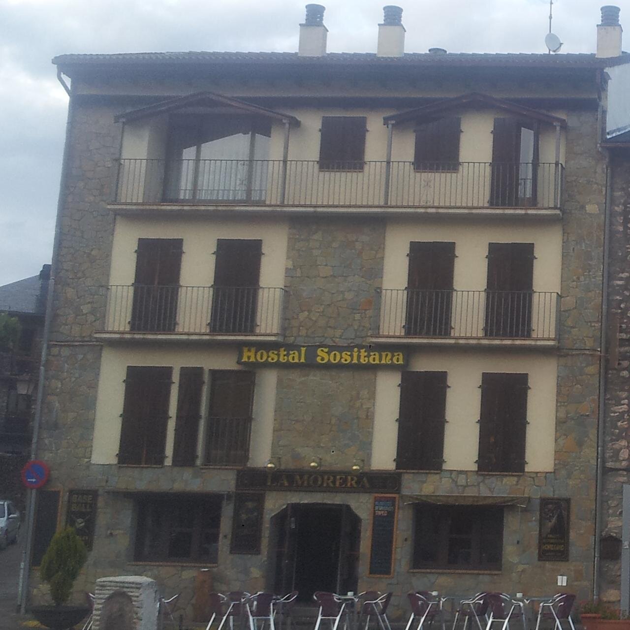 Encantador Hostal Rural ubicado en un entorno de montaña privilegiado, perfecto para el descanso y el acercamiento a la naturaleza.