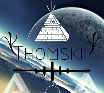 Xbox gamertag: Thomskii. Minecraft name: Thomski129. Be sure to follow, I always follow back :D