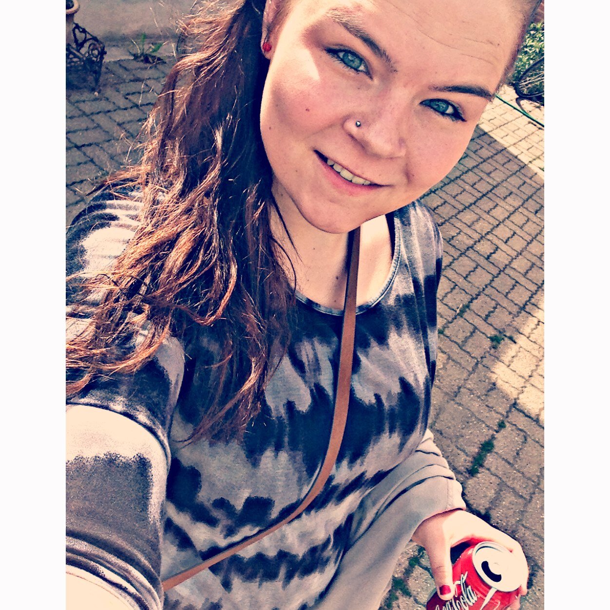Hey jeg hedder Amanda! (16år) Super glad og uafvent pige #YOLO