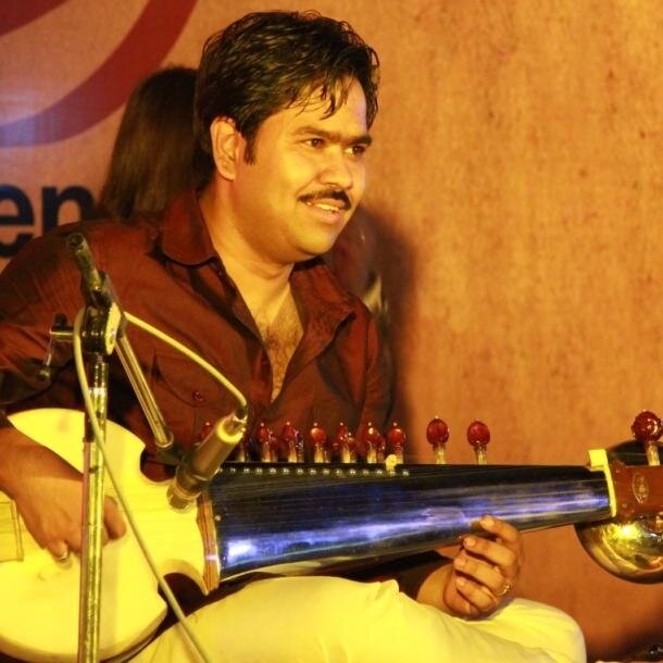 avra_banerjee's profile picture. Musician