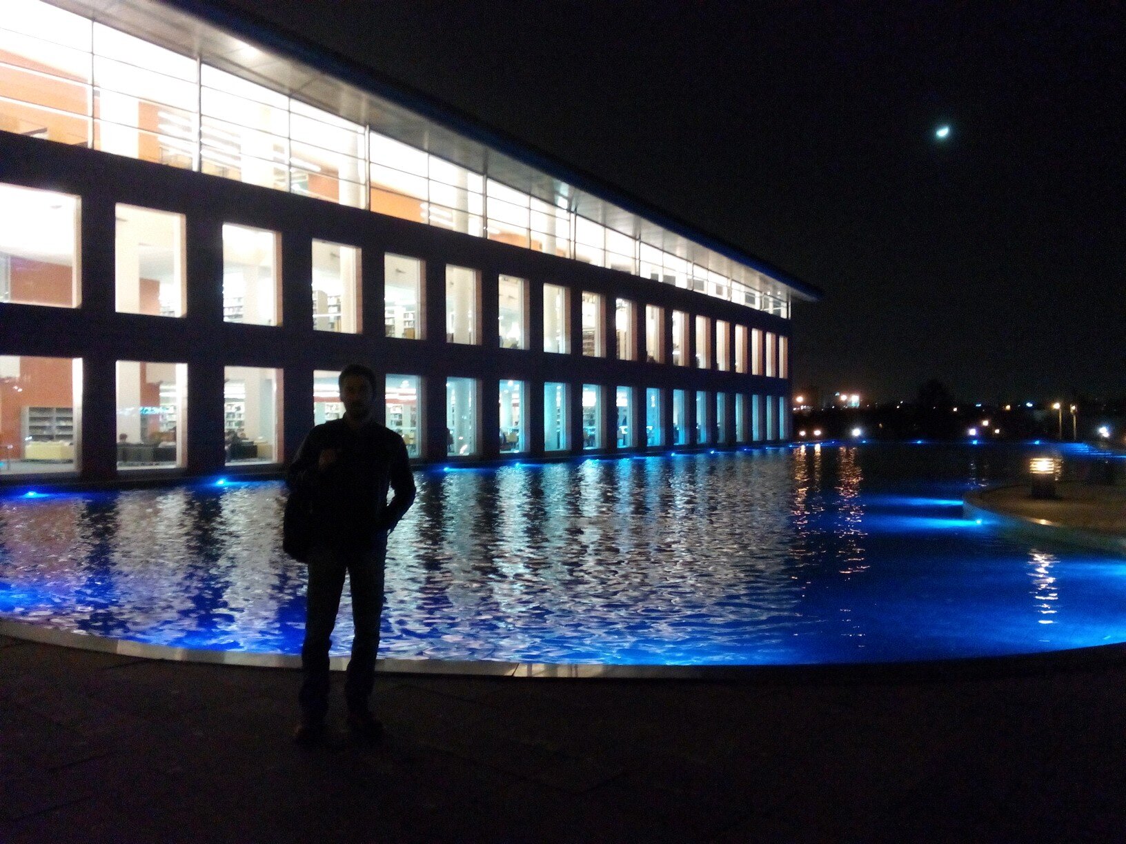 emprys's profile picture. no pain no gain