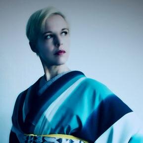 Artist Painter Photographer Fairy-tales Elegance Dreams Princesses Beauty Costumes Japan Art Culture Kimono Kimono-styling Kitsuke