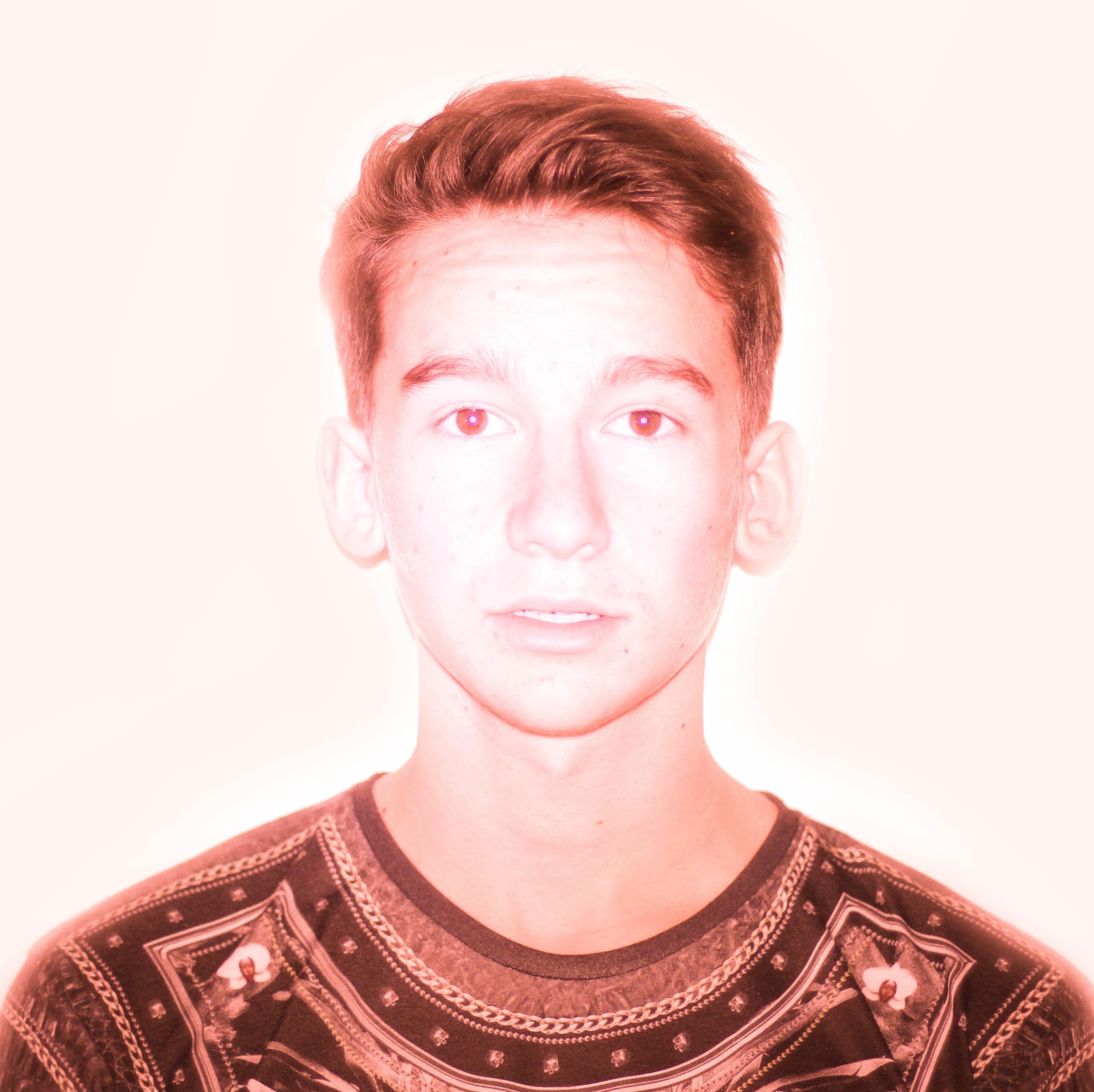 alexgruberlife's profile picture. I'm none but a 16 year old guy from Graz,(Austria) who does things, most about film, or photography, or stuff.