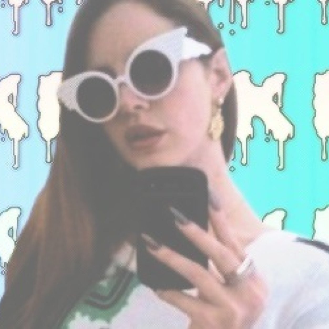 RozMonstersInc_'s profile picture. 