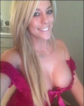 interested in porn, sex n adult films...
loves boobs and pussy