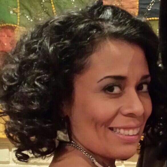 Marketing Strategist, Copy Fanatic, Language Enthusiast, Data Cruncher, Co-Founder & CMO of Captiva Branding. A productivity hack, foodie, & news junkie.