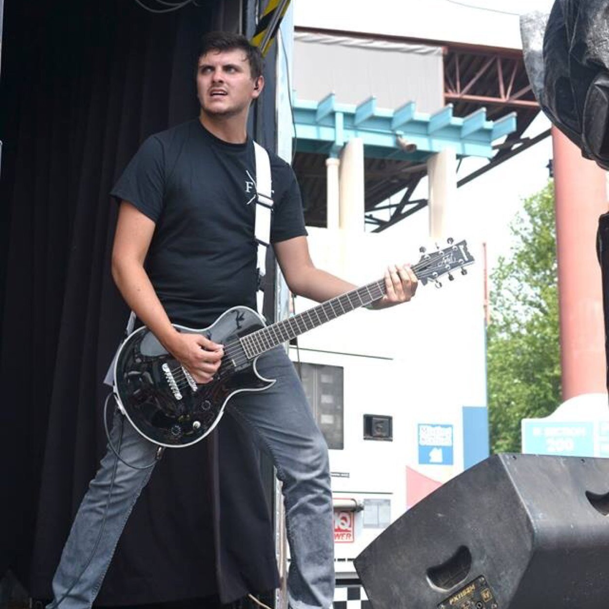 Guitarist for @FITUband. #BBN
