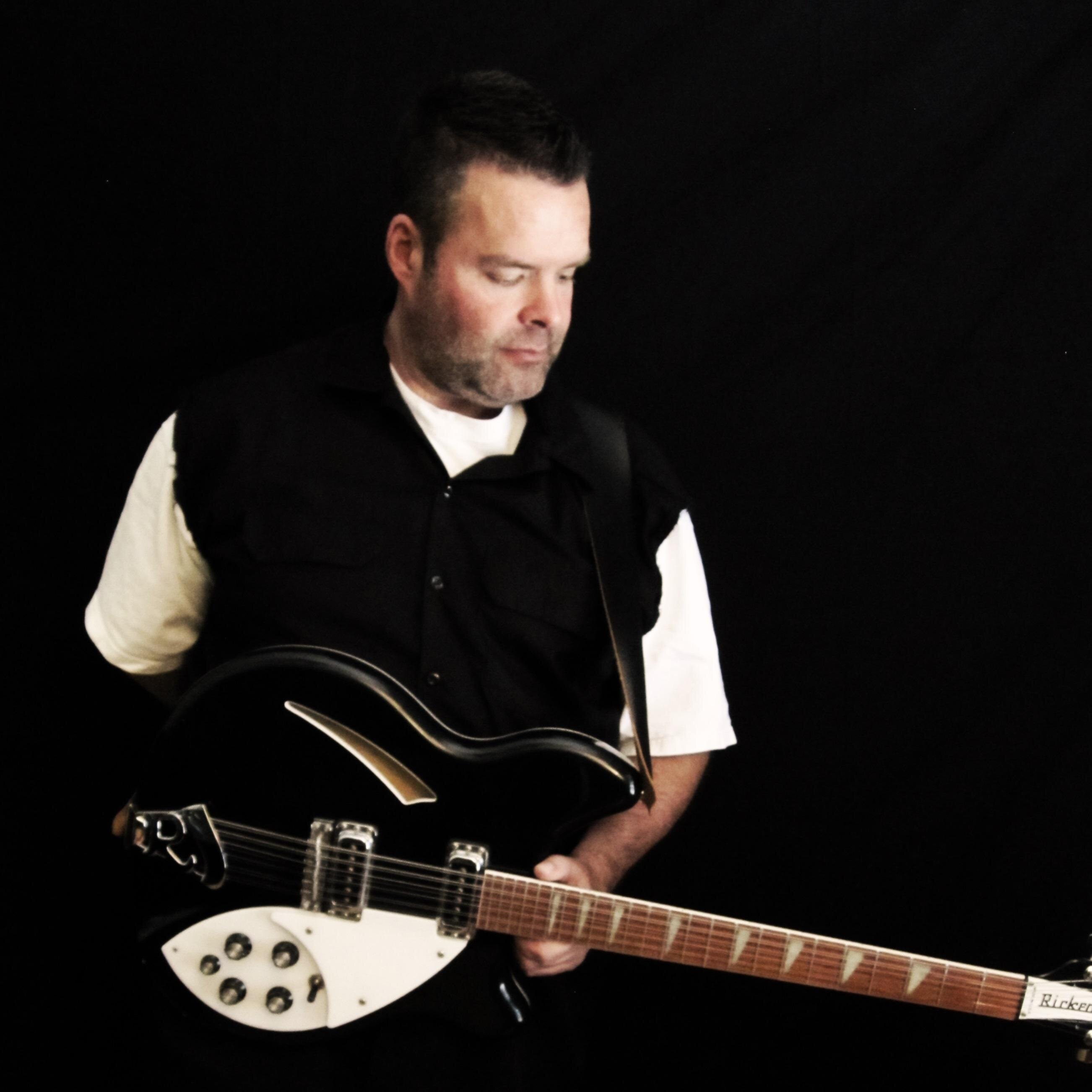 Music, sport, and lively conversation please.  Newcastle United supporter.  Rickenbacker guitar devotee.