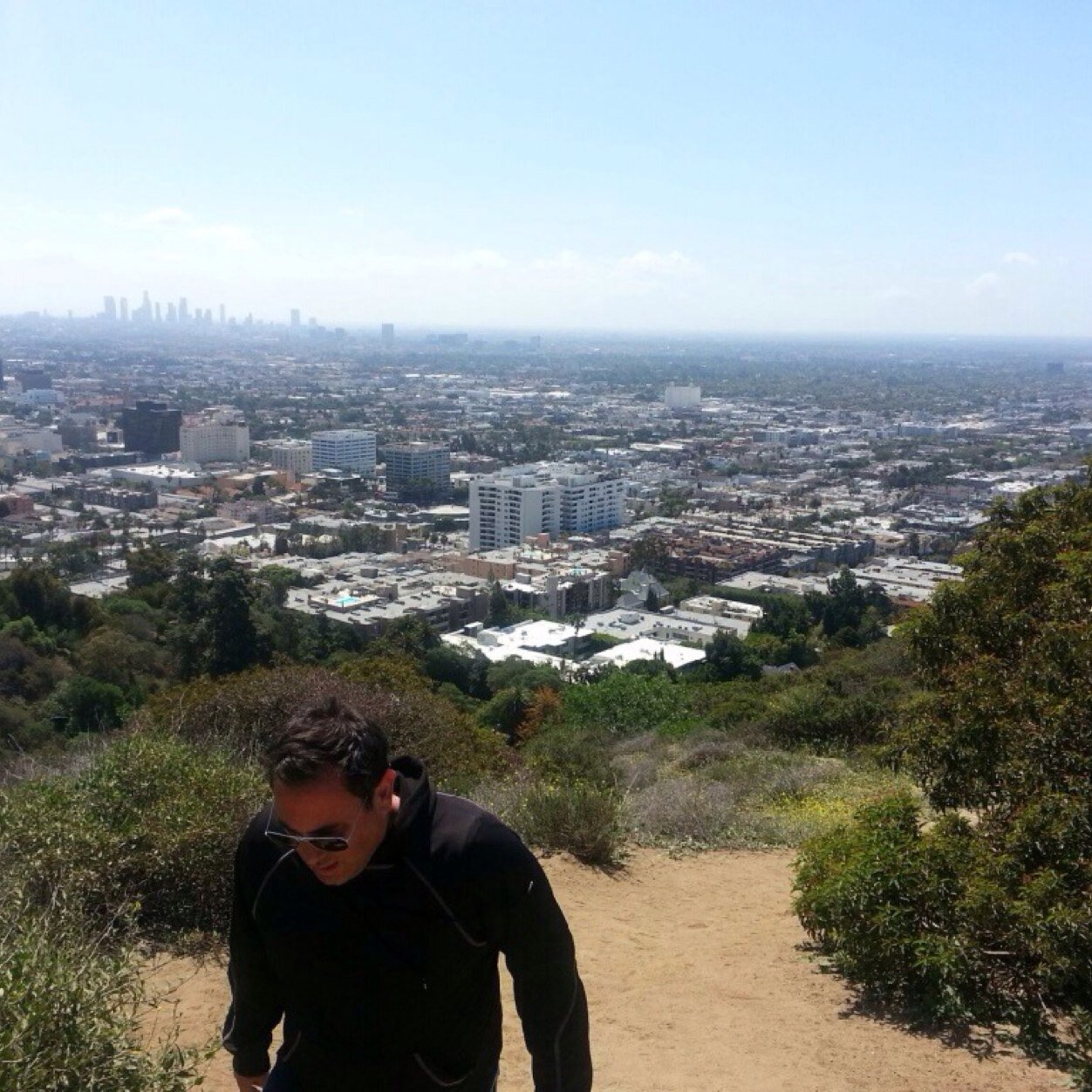 ShaunTEEE's profile picture. work in Film, lover of Art/Architecture/Interior Design/Fashion Industry