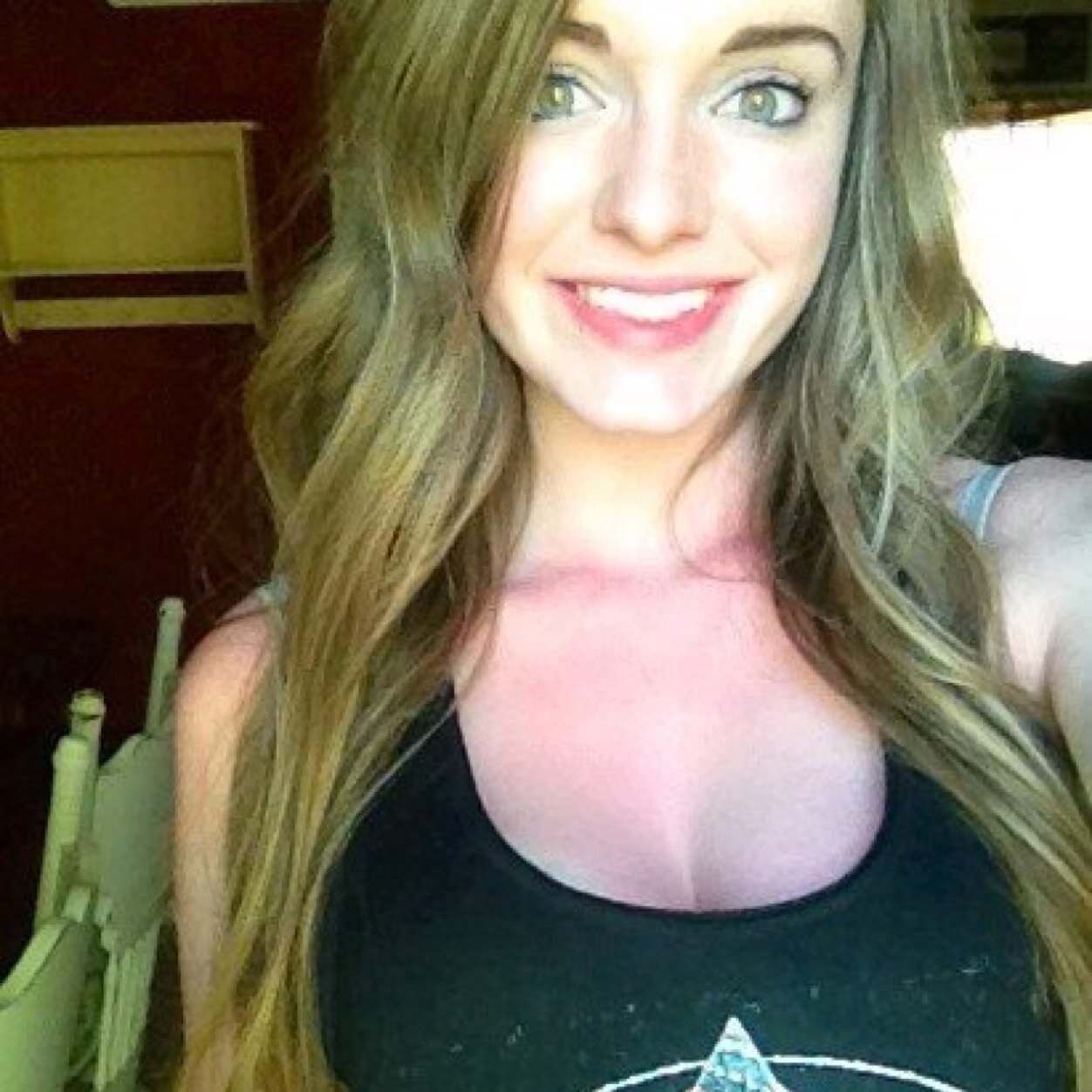 Flooding your TL with shoutouts all shoutout inquires DM #thefamily #BMFOT avi @ShanyaLusk
