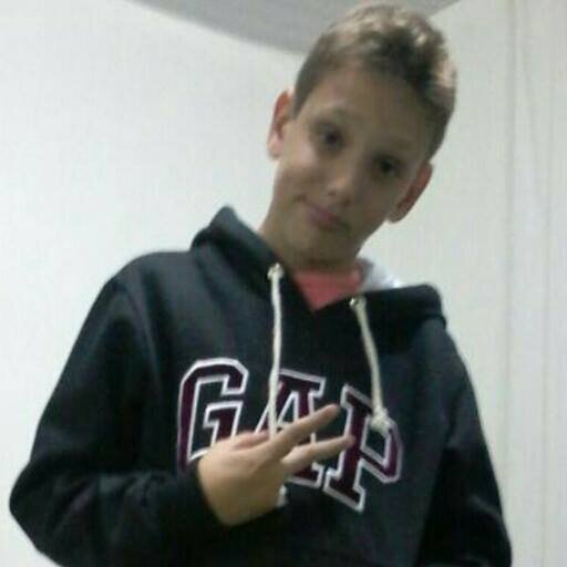 Eu gosto tanto de você mas você não me dá valor. :(