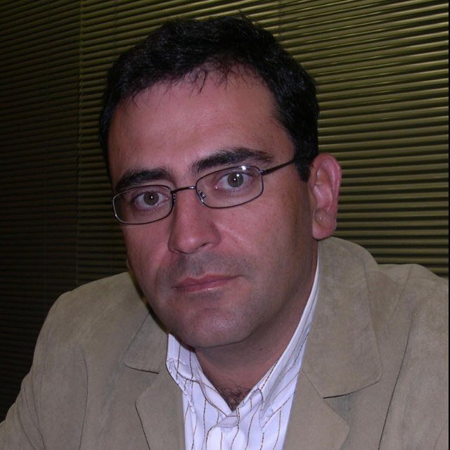 No convivo con los de egos inflados. No con los envidiosos, que tratan de desacreditar a los más capaces, para apropiarse de sus lugares, talentos y logros.