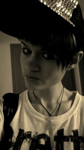 3c8177f52a3e411's profile picture. 