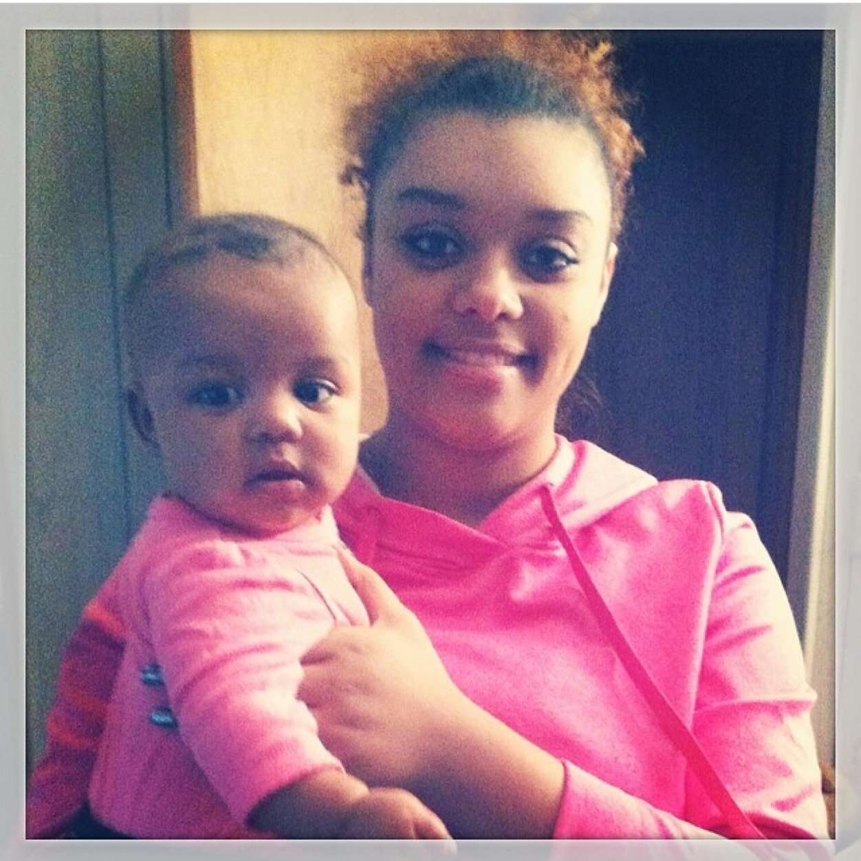 19| Mommy to Genesis & Avah Robinson | C/of 2014 | My ❤️ is already taken !