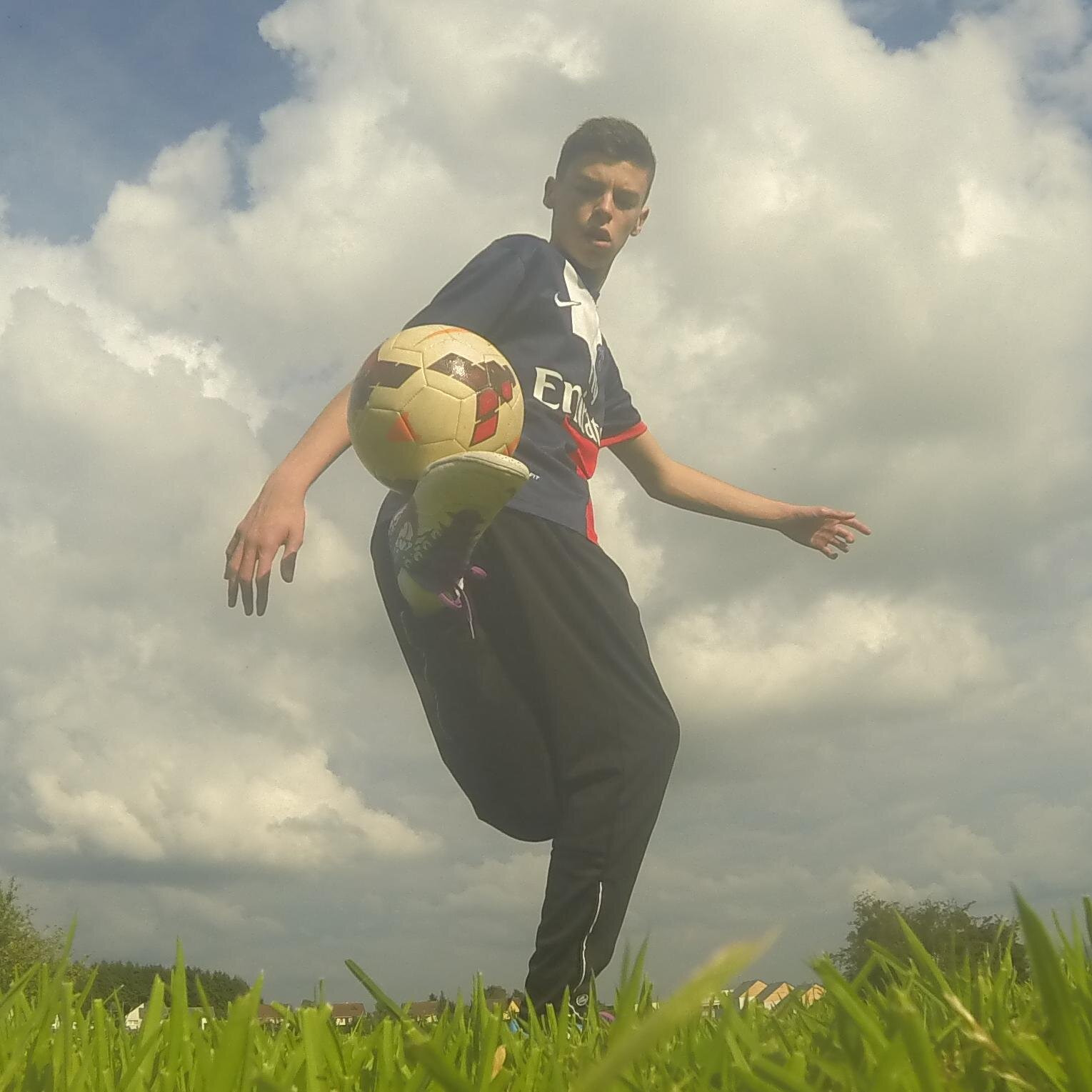 Official YouTube Account of VexusFootball, 16 years old football YouTuber from France !