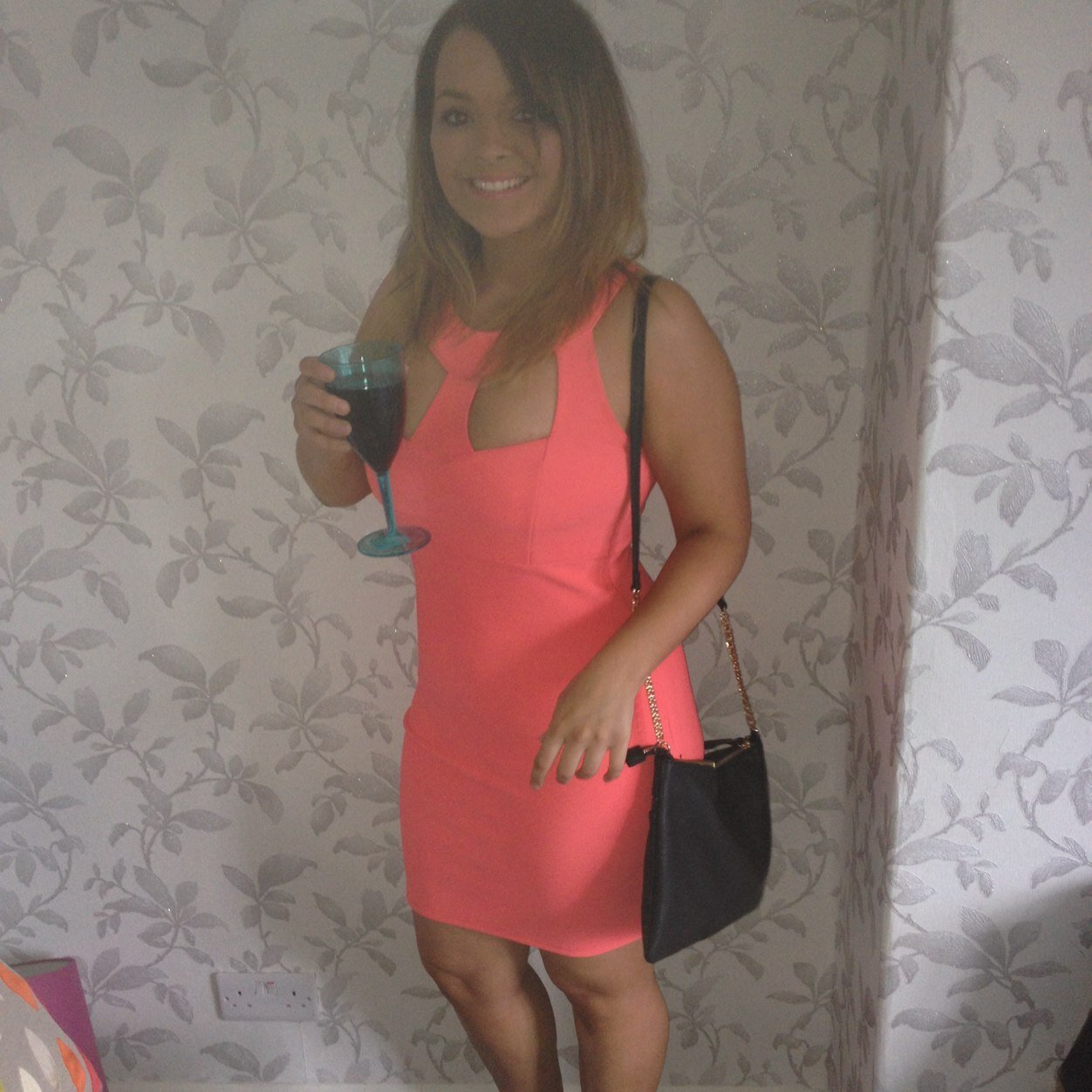 jadey231090's profile picture. Im me if you dont like it.. Dont follow. :)