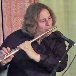 davehinzflute's profile picture. 