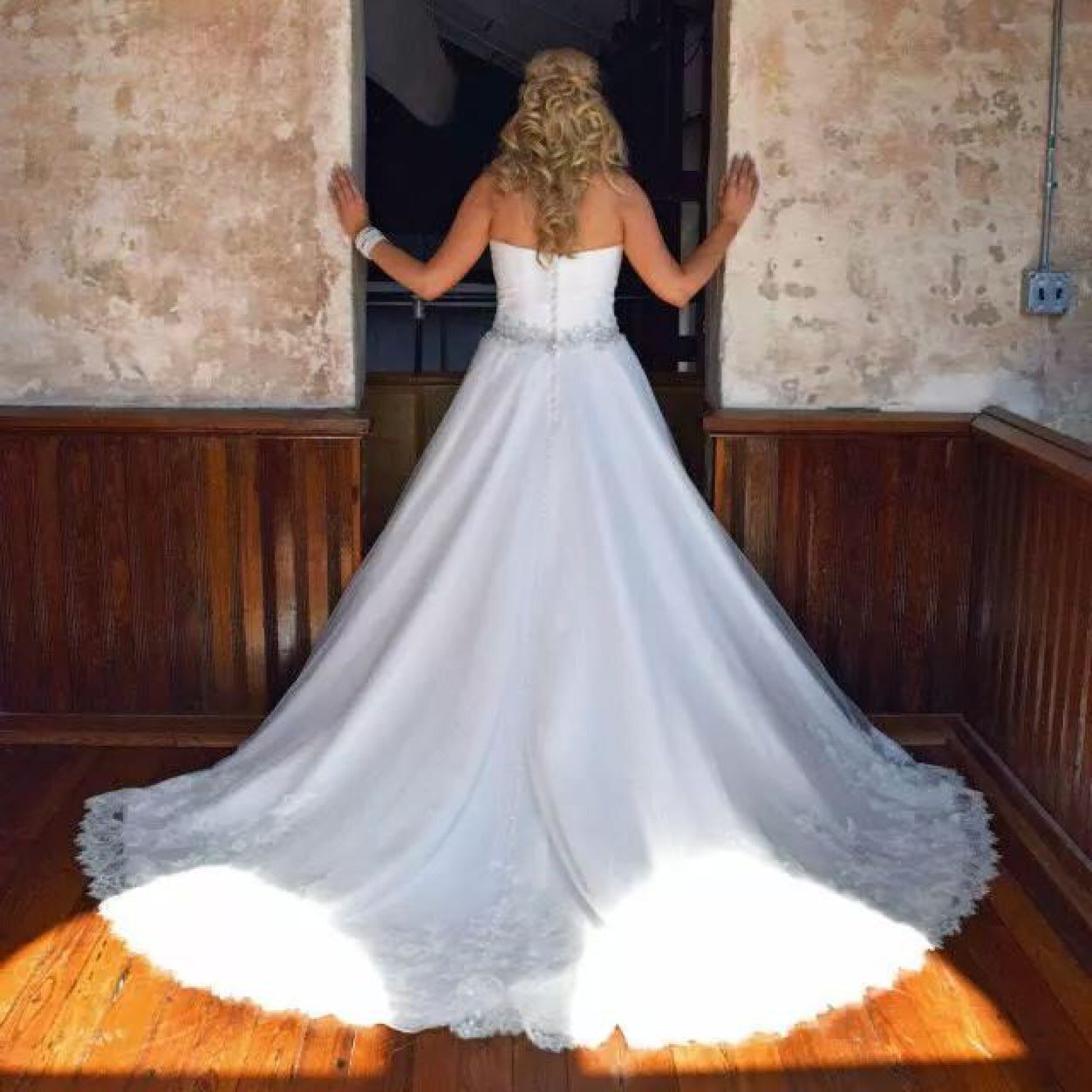 We are a fab bridal shop in Wilmington, NC! We carry wedding gowns, bridal party dresses and jewelry!