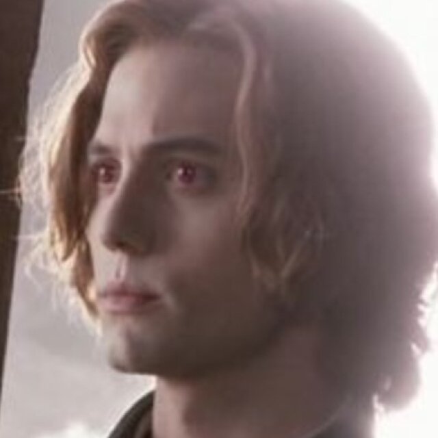 I live in the South, leading vampire armies of newborns for territory (RP/MA 21+) #LookingForMyMaria