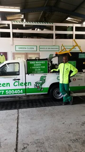Wheelie Bin Cleaning in Epping Forest District/Harlow area. Domestic bins from £4 every 4 weeks. Also commercial bin cleaning. Contact us for more info.