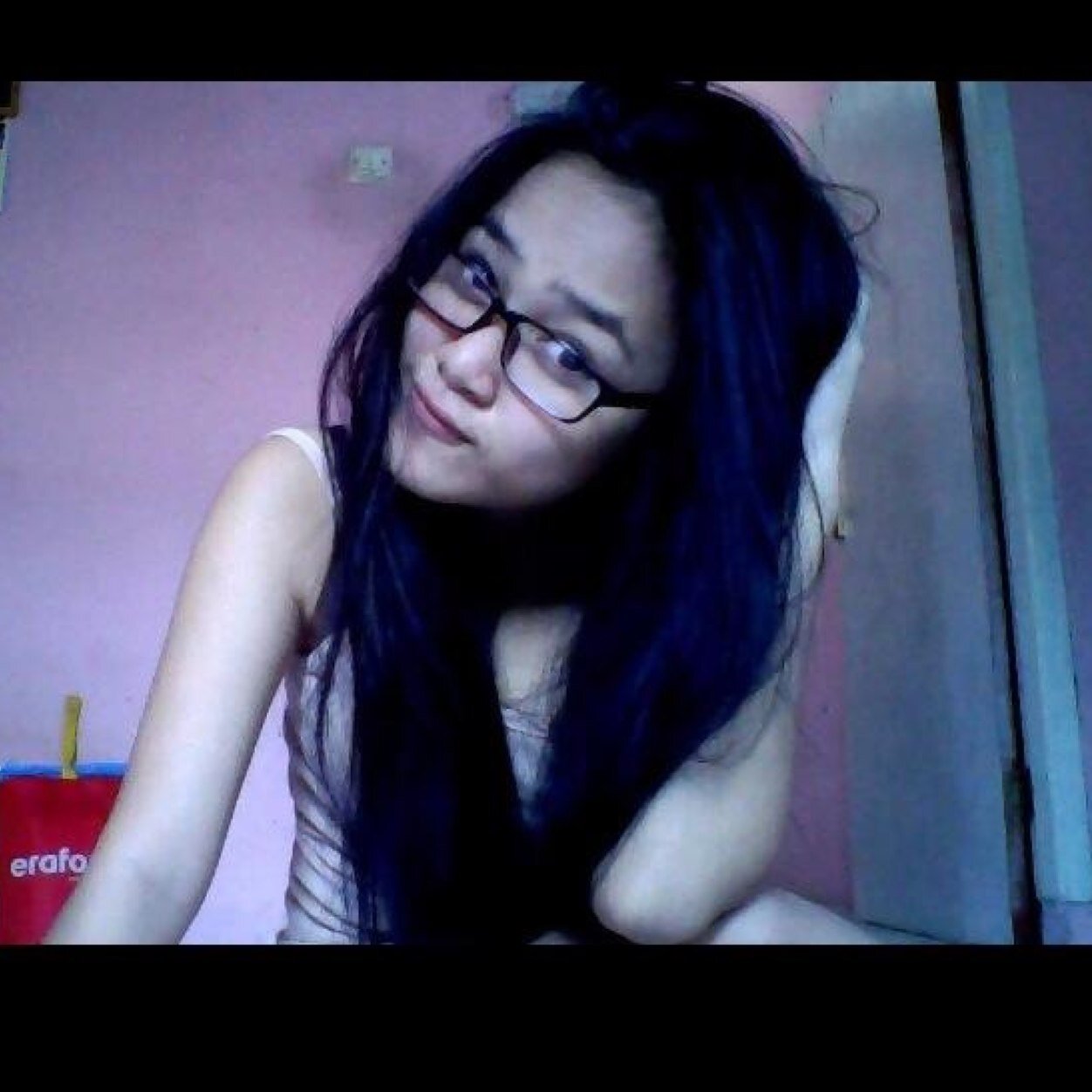 apriliahaha's profile picture. Pepatah said: tak kenal maka tak sayang.. Follow aja dulu siapa tau kita jodoh ♥