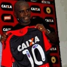 Hugo do Goiás... não pera estou no vitória e jogo na europa... não no brasil, Tenho 33 Anos to jovem ainda, Cansei!!