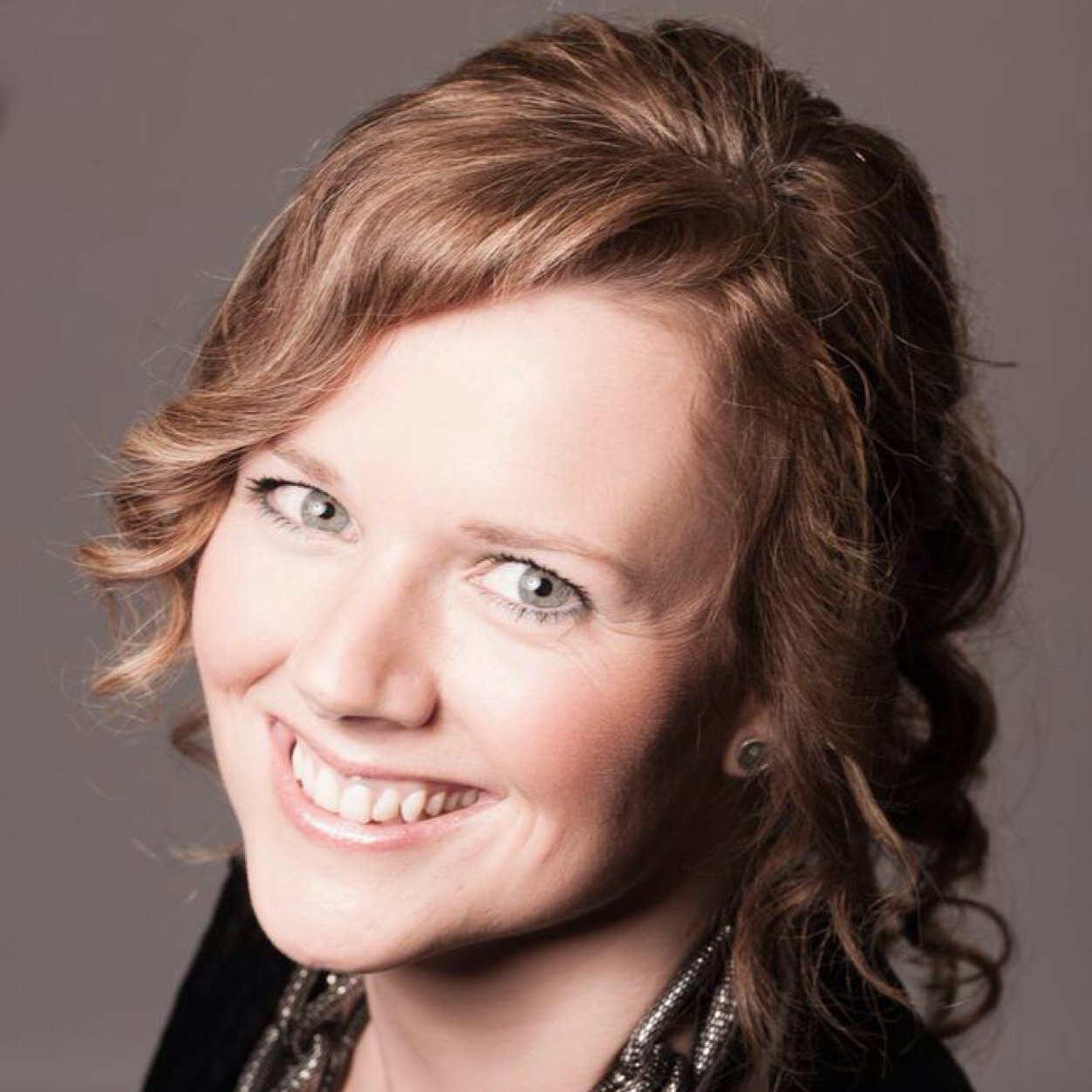 imketes's profile picture. Link & Blink | Communicatie & Marketing | Ekster | Filmgek | Chips-addict | Muziek | Inrichten | Dol op Lenz & Jinne