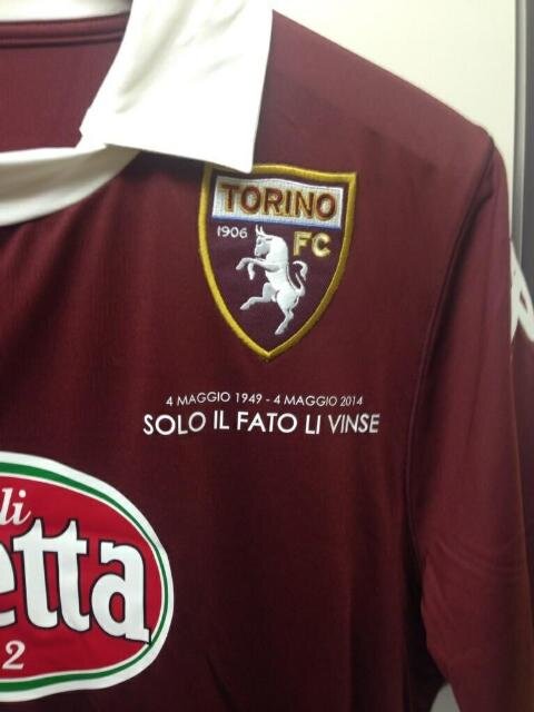 Forse era troppo meravigliosa questa squadra perchè invecchiasse; forse il destino voleva arrestarla nel culmine della sua bellezza.....FVCG