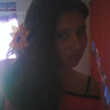 evaopros's profile picture. L'amour c'est comme un elastique tendu entre deux personne quand l'un par l'autre a mal