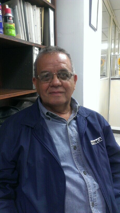 Ingeniero Mecánico de la Universidad de Carabobo.
Especialización en Proyectos de Filtración de Aire, Ventilación Mecánica y Aire Acondicionado.
