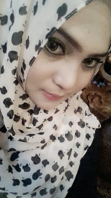 Hijab O:) sendiri itu emang bosan,tpi mau gmana lgi jalanin aja apa yg ada !