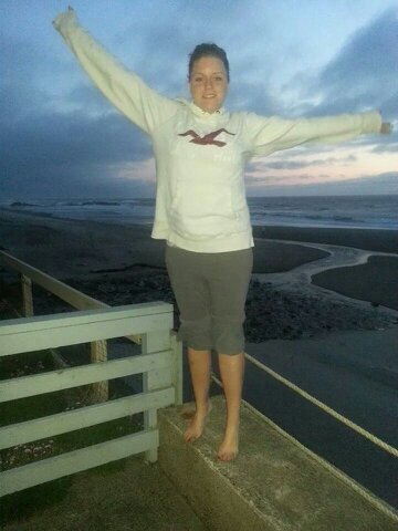 birdj198's profile picture. I just want to make a positive change in as many lives as I can. End the trend!