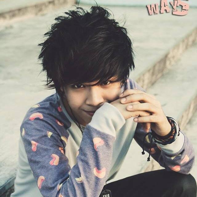 Hello there :) | 1/5 of @WAY5Official | IG: VMiguelGonzales