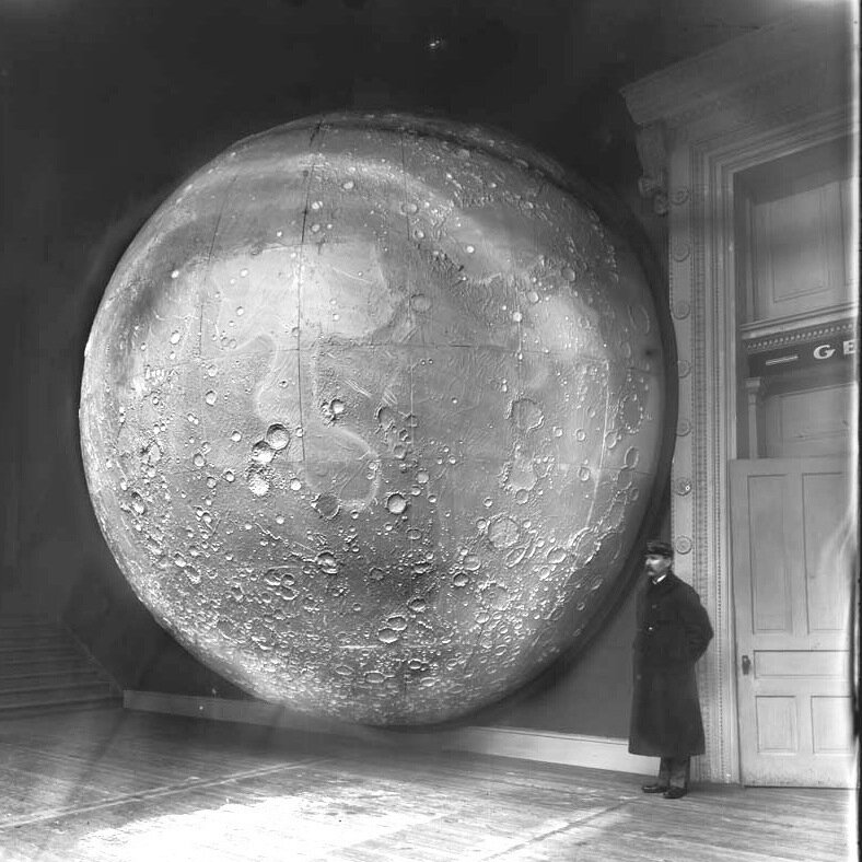 polyhack8's profile picture. here and there