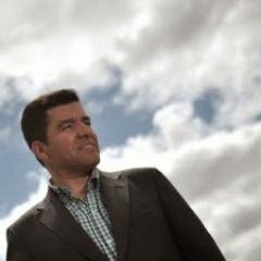 Periodista. Papá y deportista cuando la ciudad y el tiempo lo permiten.