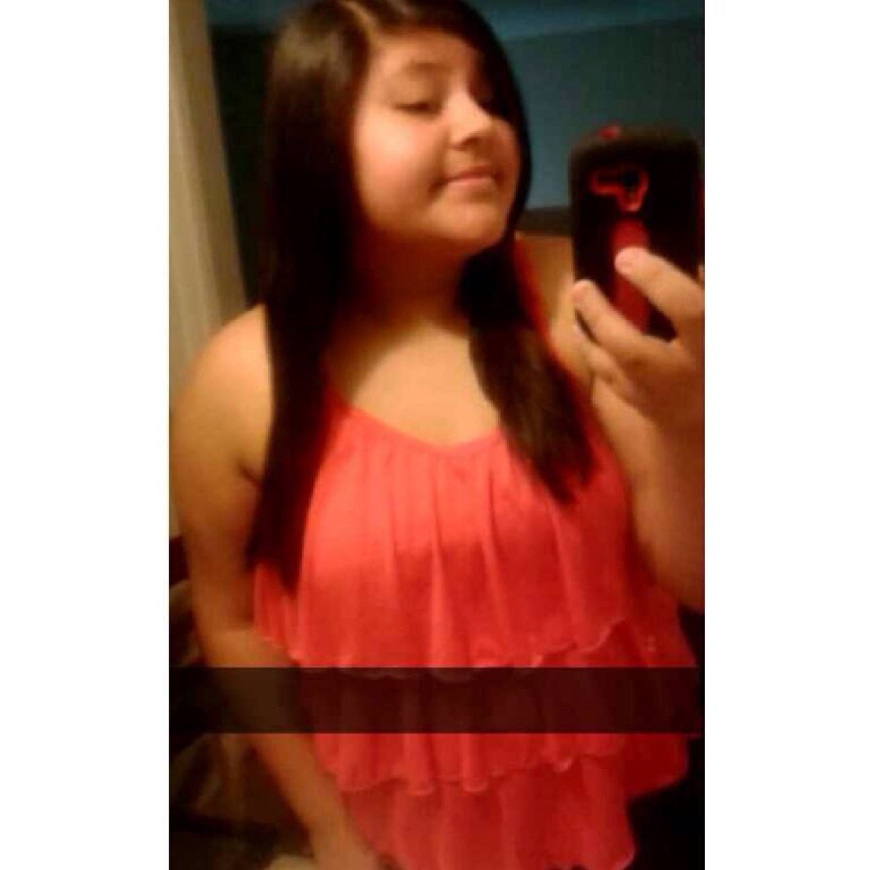 Well i'm 13 , I absolutely LOVE Frozen ❄️. Lea Michele is my idol ♥️. R.i.p Cory Montieth ♥️. Gleek . Follow me ? Or Nahh .