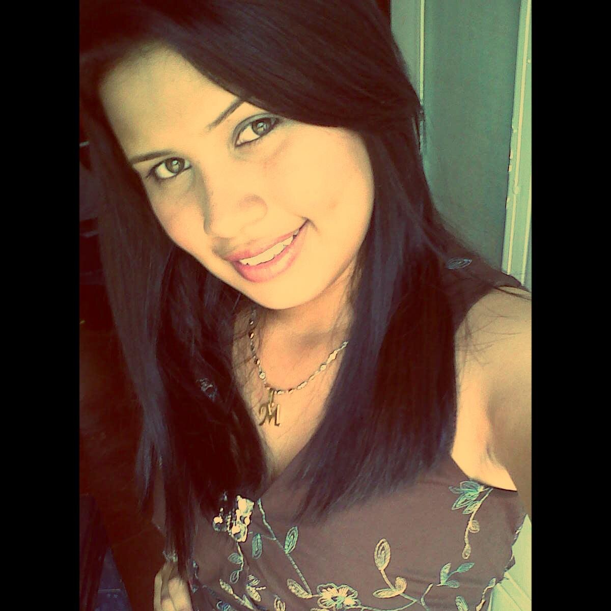 #18.chica cristiana ;) enamorada de mi Dios, aaaw amo ami moscotica ^_^ mi mama es mi mejor amiga aunq sea pelionaJAJA! #EltiempodeDiosesperfecto.. Dtb =)