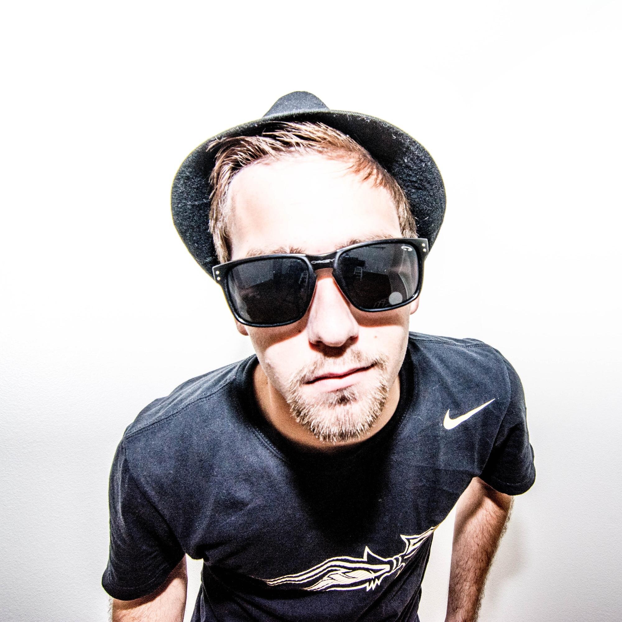 MDev0re's profile picture. 