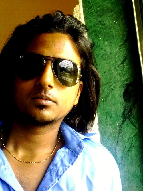 rlvkvasan's profile picture. 