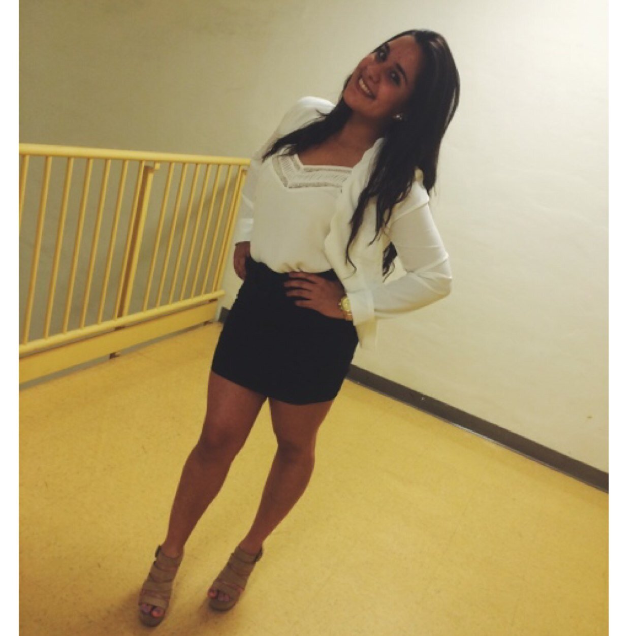 ahh_itskat's profile picture. Just live. instagram: sunstarmoonkat