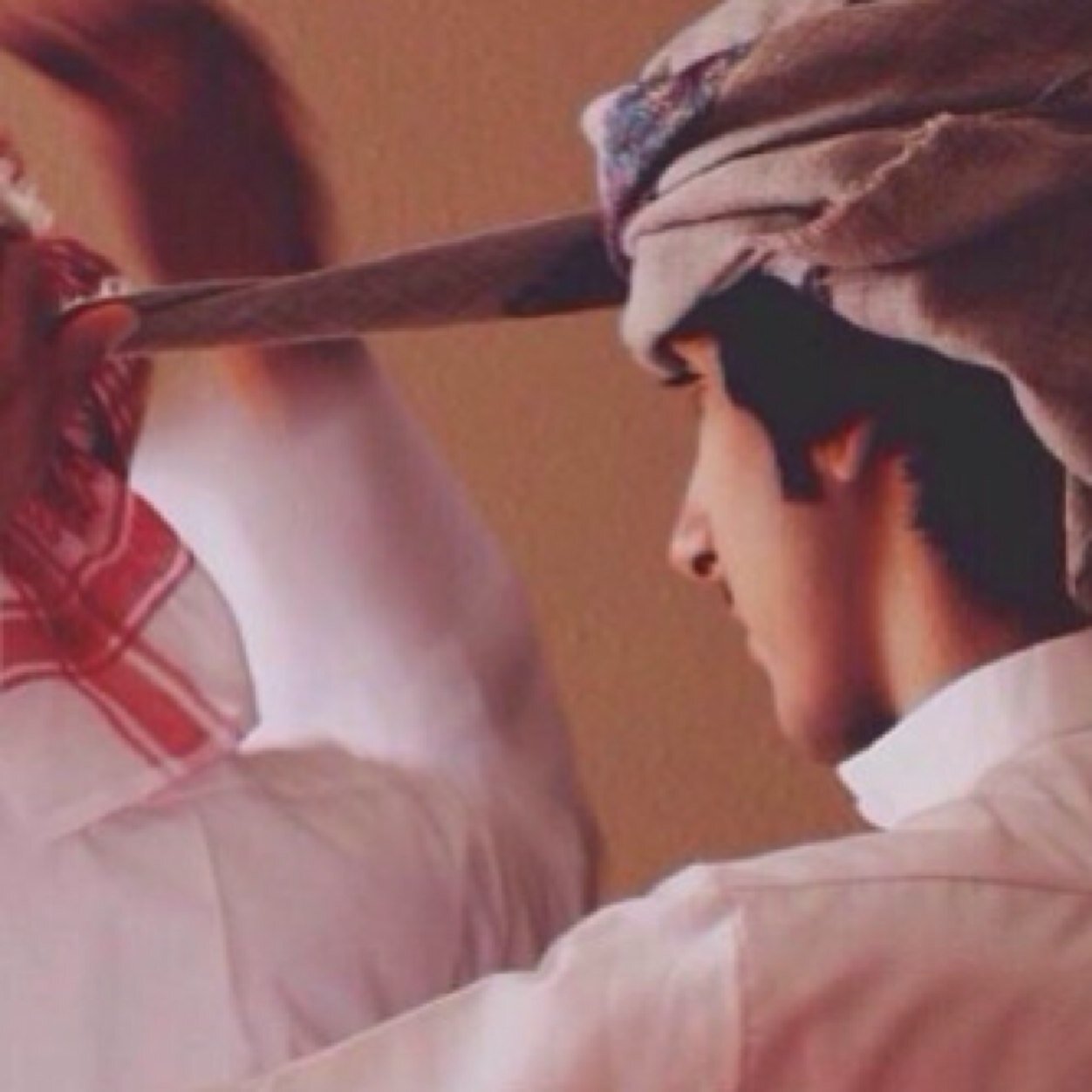 assse35's profile picture. نحبُ من ليسَ لنآ ♡̷̷̷̷̷̷̷ والبعض يعشَقنآ دون علمنا ♡̷̷