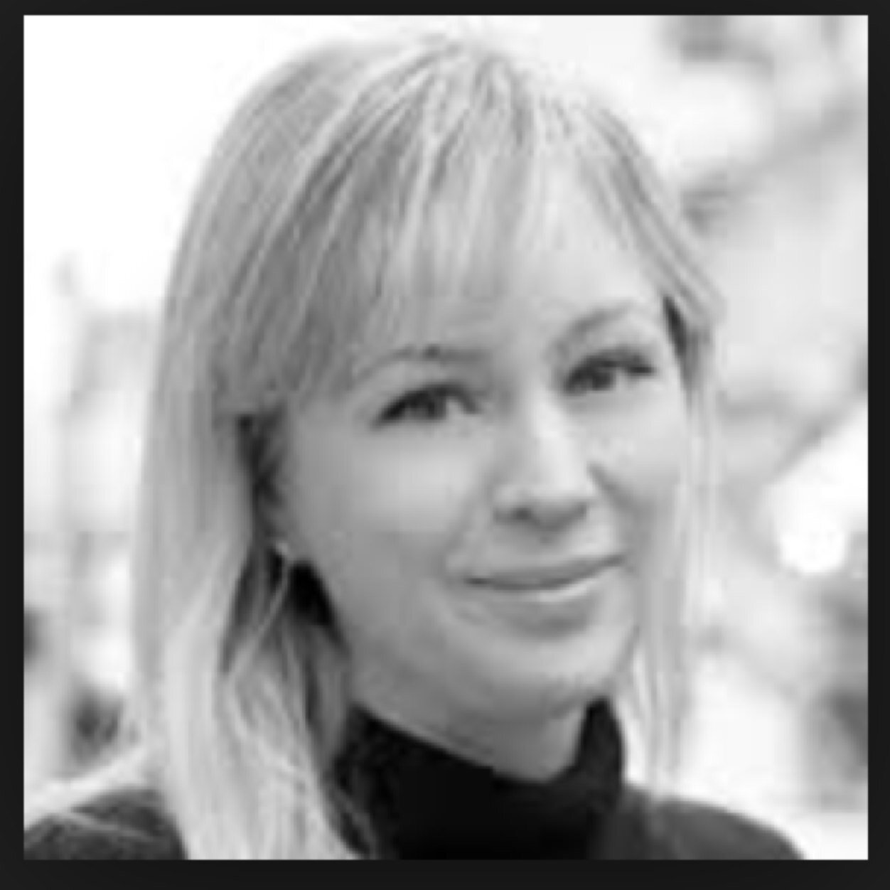 Head of Content @ The Outnet. Ex Executive Fashion & Beauty Director @ Glamour UK. Wannabe Trophy Wife. All views my own.